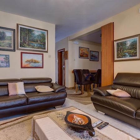 Apartments Varja Sveti Stefan Extérieur photo